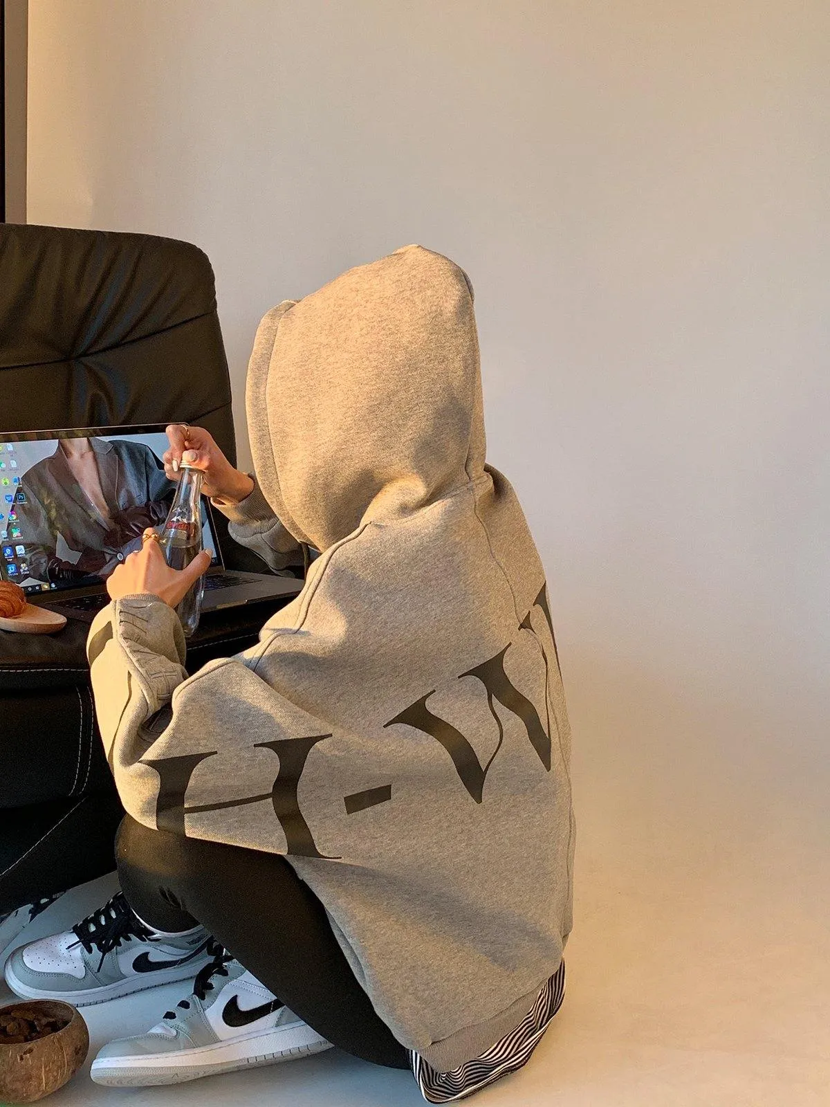 Letter Logo Loose Hoodie - Grey