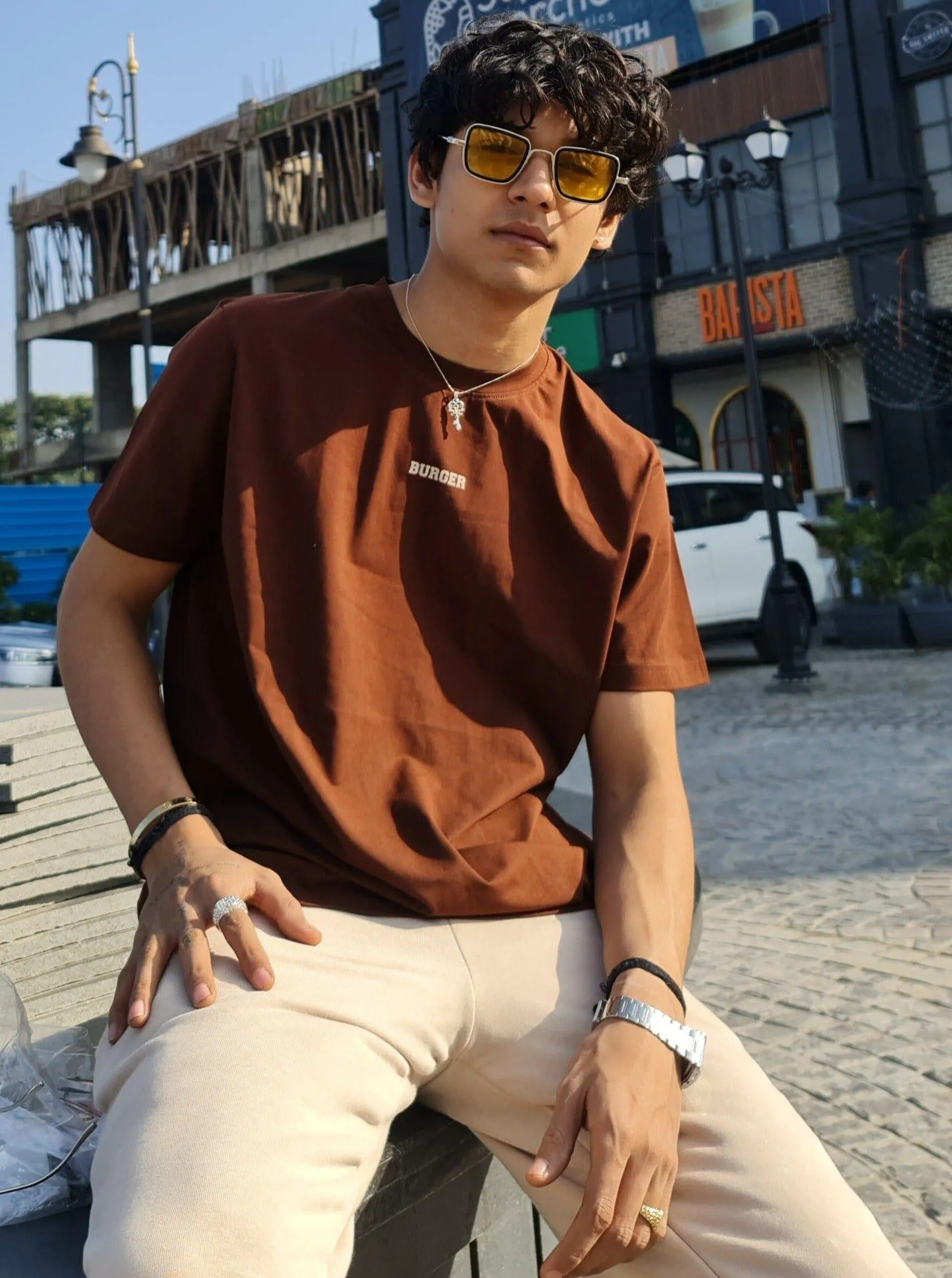 Minimal Burger Logo : Round Neck Regular Tee For Men