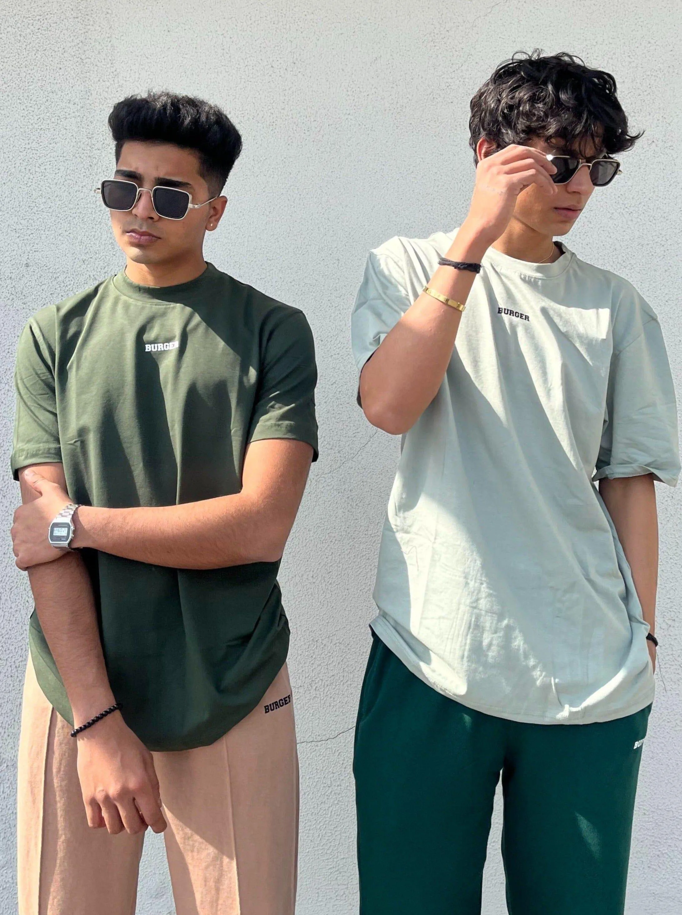 Minimal Burger Logo : Round Neck Regular Tee For Men